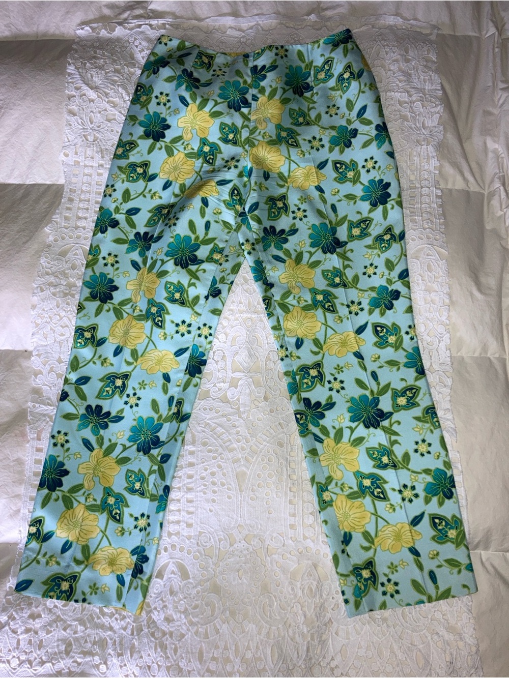 Ann Taylor Silk Floral Tapered Leg Ankle Pants Size 6 - Measurements in pics